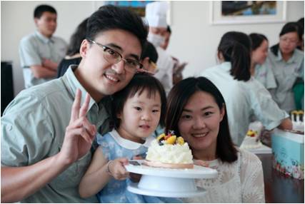 慶祝“六一”做蛋糕活動